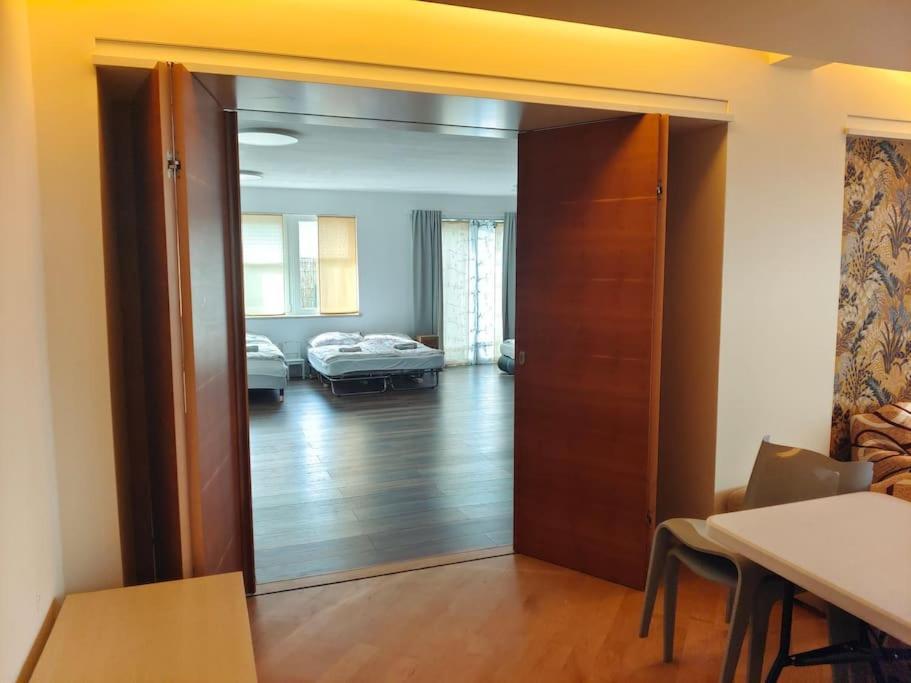 Comfortable House With Two Floors Apartment *