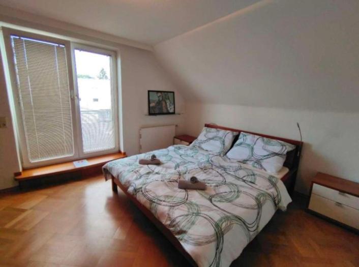 Comfortable House With Two Floors Appartamento