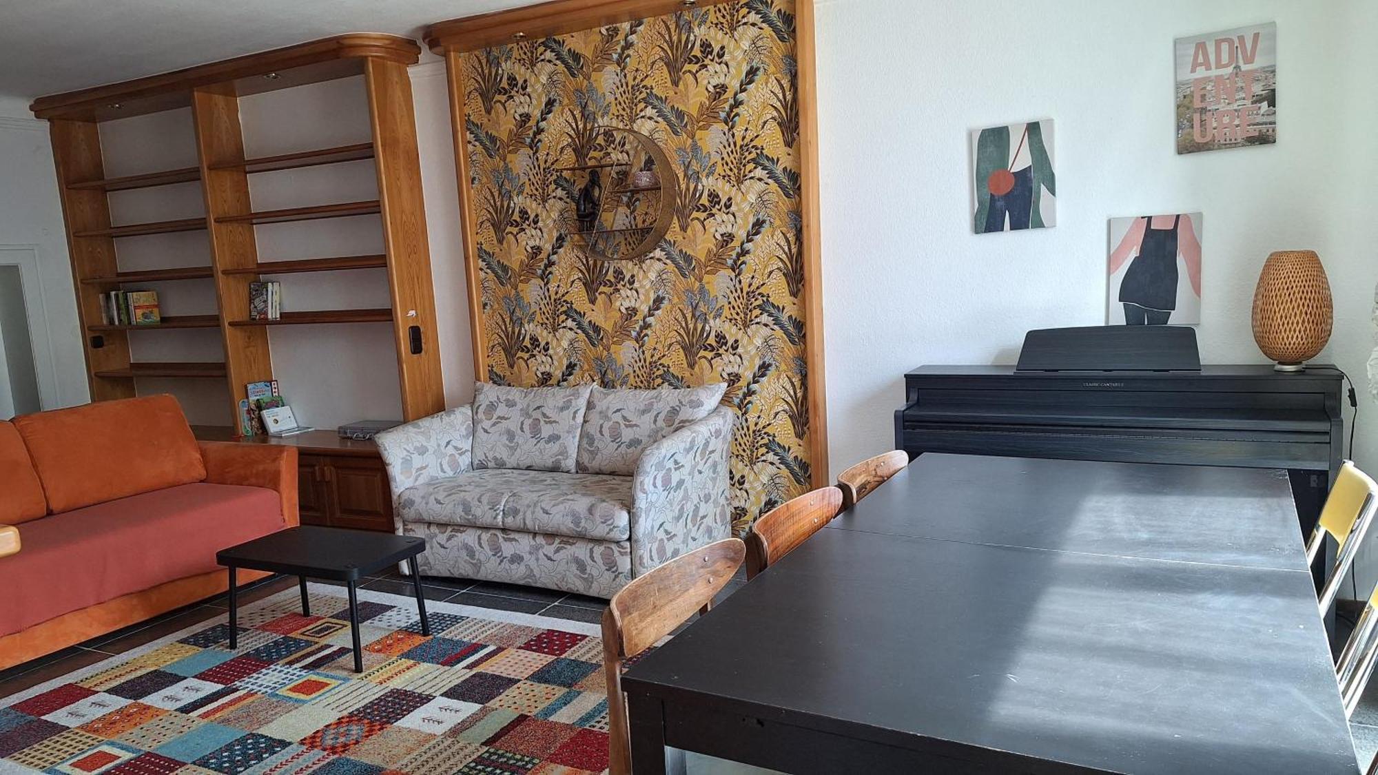 Apartment Comfortable House With Two Floors *
